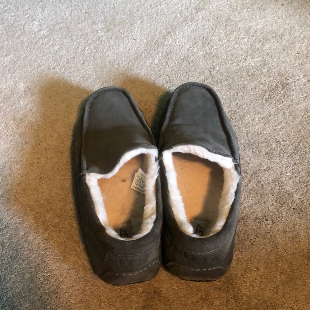 Ugg ascot slippers